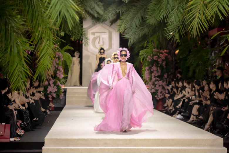 Gây tiếng vang ở thế giới nhưng NTK Nguyễn Công Trí vẫn không quên cống hiến cho nền thời trang nước nhà - 15