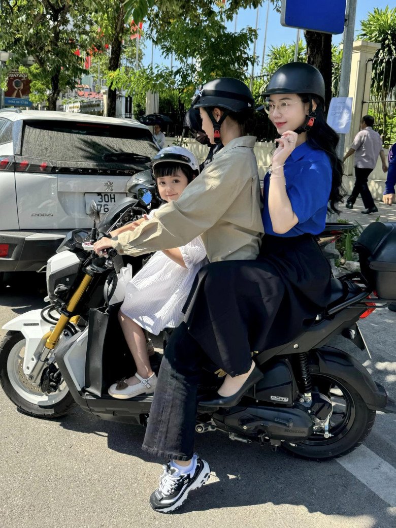 Quỳnh Kool và &#34;con gái&#34; lên đời phong cách, xưa mặc bình dân, giờ giàu có &#34;lên đồ&#34; lộng lẫy - 7