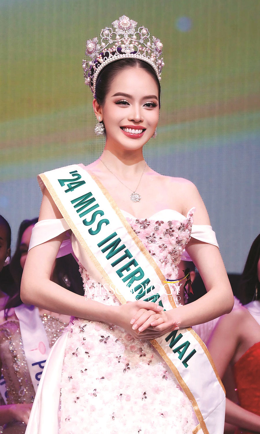 Miss International 2024 Thanh Thủy: Tự hào nhan sắc Việt - 2