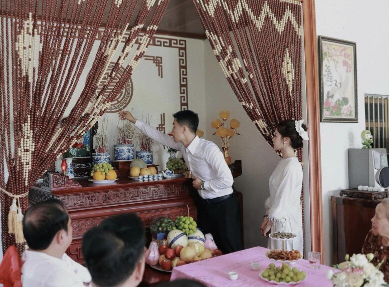 &#34;Em trai&#34; Thanh Hương làm lễ dạm ngõ sau 2 tuần công khai bạn gái, biểu cảm hài &#34;khó đỡ&#34; khi được chúc phúc - 4