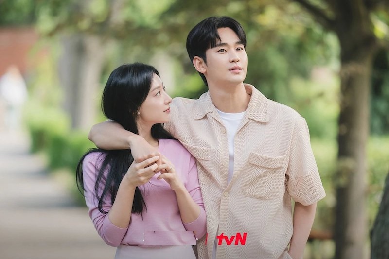 Kim Soo Hyun và Kim Ji Won sắp thành đôi: &#34;Điềm báo&#34; duyên nợ y hệt vợ chồng Hyun Bin? - 7