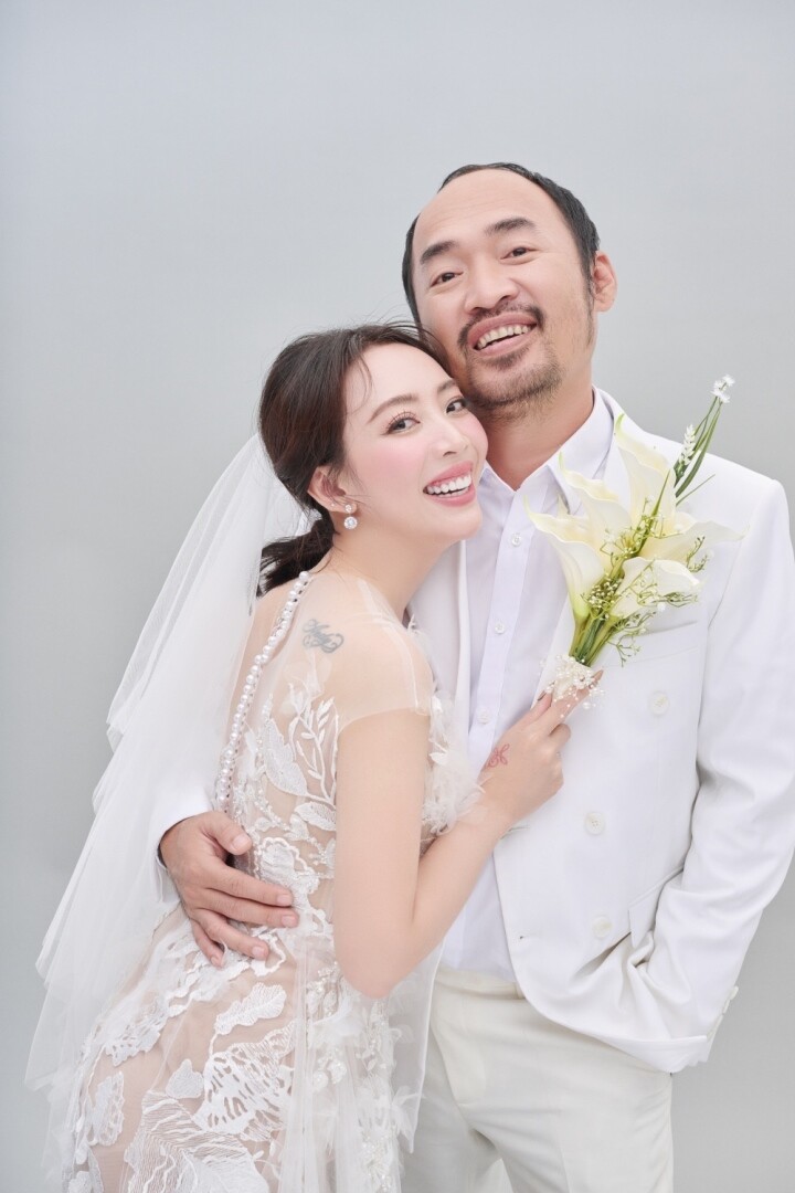 Điểm danh 3 cô vợ giàu có, tài giỏi của dàn anh tài hot nhất Vbiz, có người được gọi &#34;hoa hậu&#34; - 8