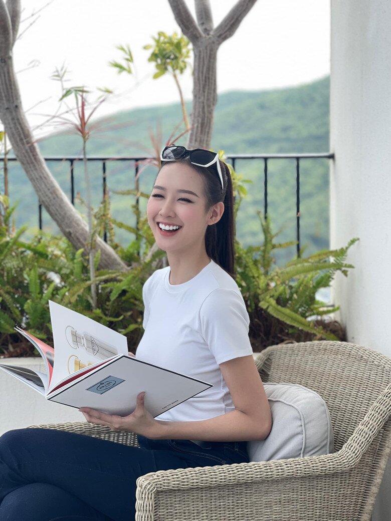 Soi tủ đồ của ba Hoa hậu Việt đoạt vương miện quốc tế, Thuỳ Tiên áp đảo hoàn toàn đàn em - 7