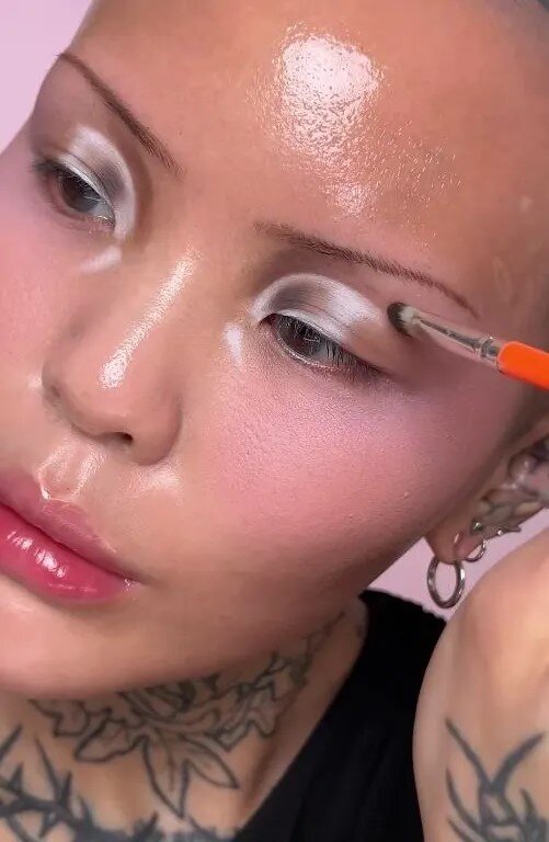 Moo Deng Makeup: Xu hướng trang điểm giống chú hà mã đang viral từ Âu sang Á, báo hiệu hot trend năm nay - 4