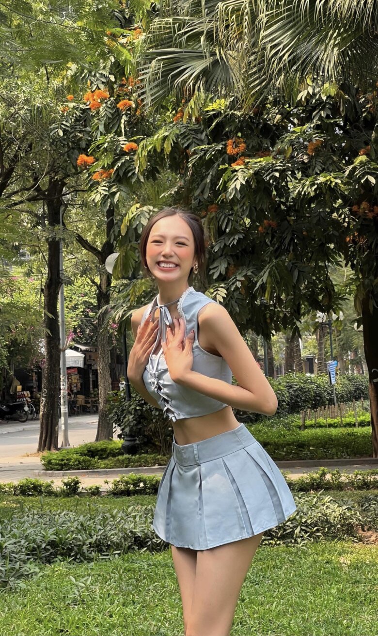 Xuất hiện bản sao của Hoa hậu Việt cao 1m86, có gương mặt sắc lạnh, 3 vòng đẹp như vẽ - 13