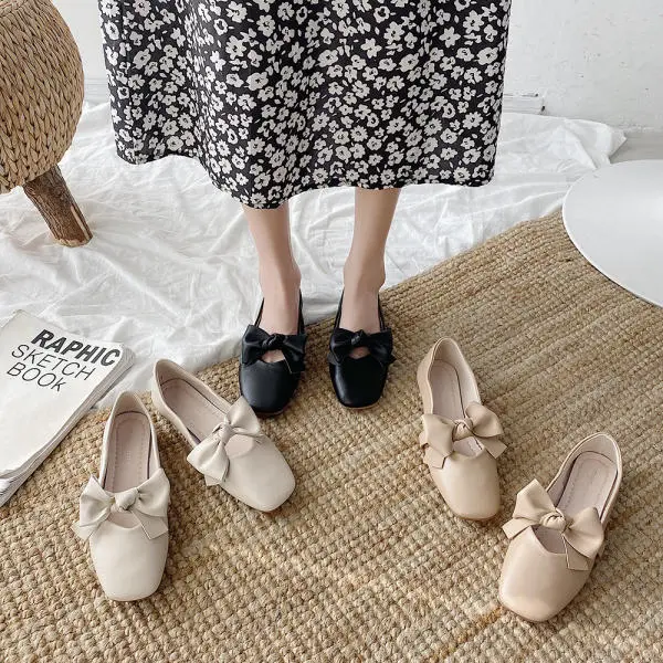 Mặc áo dài nên mang giày gì? 6 đôi giày đẹp tôn dáng xinh cho hội chị em xúng xính áo dài - 7