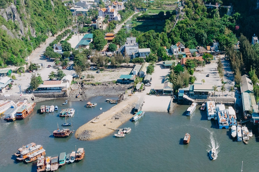 Quảng Ninh sở hữu &#34;cung điện dưới lòng đất&#34; lung linh, kỳ ảo, từng là nơi tổ chức đám cưới độc nhất vô nhị - 9