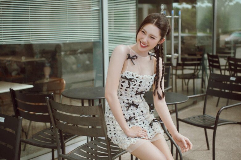 Thúy Ngân dự đám cưới hoa hậu Khánh Vân, diện váy kín đáo vẫn bị &#34;phản chủ&#34; - 18