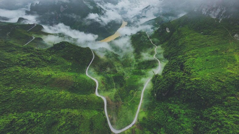 &#34;Tứ đại đỉnh đèo&#34; miền Tây Bắc: Đẹp kỳ vĩ như chốn bồng lai tiên cảnh, là thách thức của dân phượt - 3