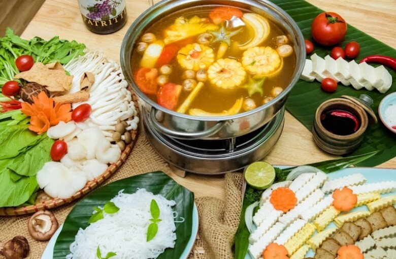 7 quán chay view đẹp nhất Hồ Tây, giá cả bình dân với menu hàng trăm món ngon trong không gian yên bình - 2