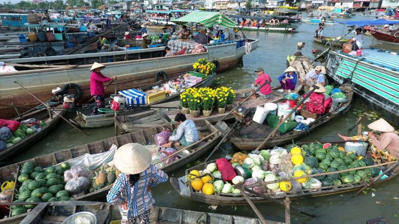 Khu chợ là niềm tự hào của người Cà Mau, siêu hút khách Tây nhờ nét văn hóa độc đáo - 2