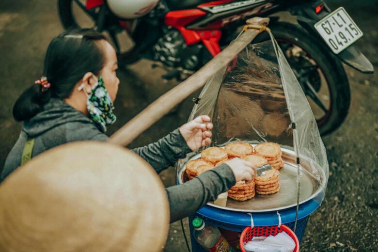 Thăm khu chợ nổi tiếng bậc nhất An Giang: Là niềm kiêu hãnh của người dân "xứ mắm" dù chỉ bán một loại hàng - 11