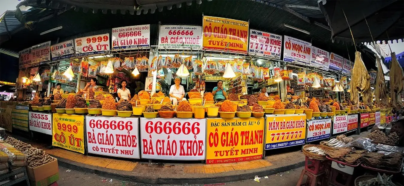 Thăm khu chợ nổi tiếng bậc nhất An Giang: Là niềm kiêu hãnh của người dân "xứ mắm" dù chỉ bán một loại hàng - 4