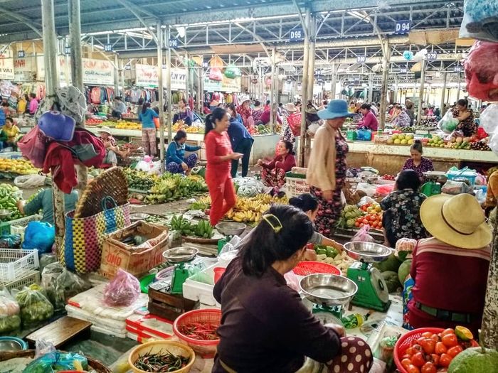 Giữa lòng Nha Trang có khu chợ tồn tại hơn 60 năm: Xưa chỉ là chợ dân sinh bé tí nay thành địa điểm du lịch nổi tiếng - 2