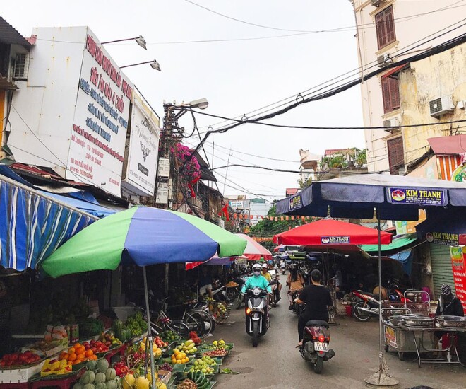 Hải Phòng có khu chợ là niềm tự hào đất Cảng: Dân sành ăn tìm đến để ăn vặt kiểu &#34;sang chảnh&#34; dù đắt nhưng xắt ra miếng - 1