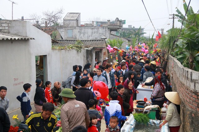 Thanh Hóa có khu chợ tồn tại hơn 500 năm, chỉ họp duy nhất 1 lần trong năm nhưng hút cả nghìn người đổ về - 2