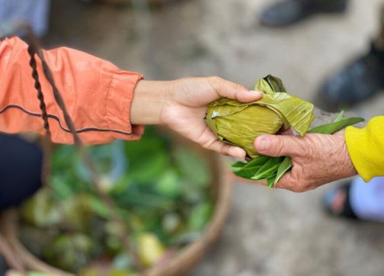 Về Tây Ninh đi chợ mà không cần dùng tiền, chỉ lấy lá cây để mua sắm - 4