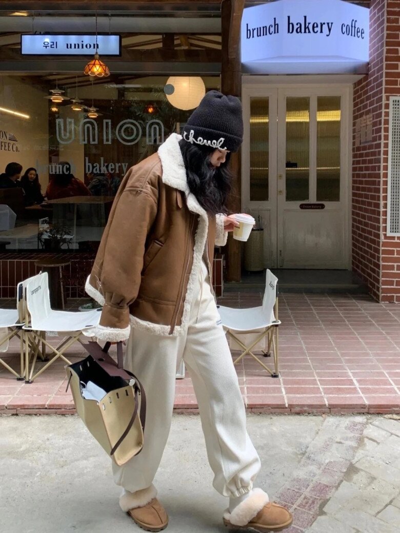 Giày shearling là gì mà làm phái đẹp khắp thế giới &#34;phát cuồng&#34; trong mùa thu đông 2024 - 8