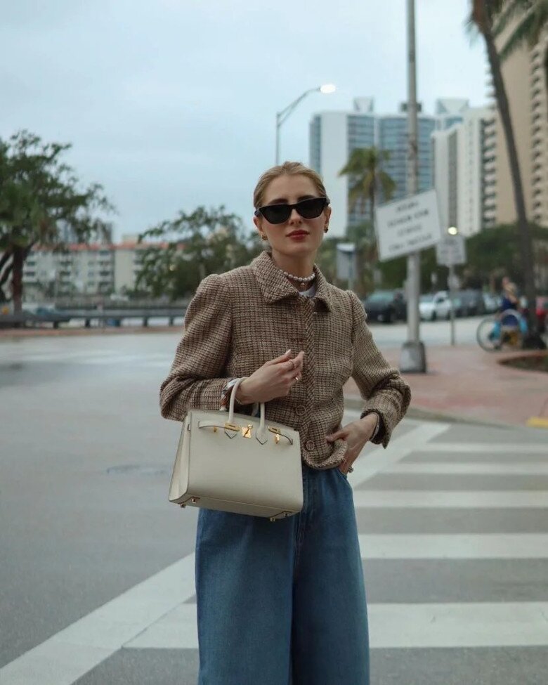 Hội &#34;nấm lùn&#34; đừng mặc áo khoác dài, thay bằng 4 kiểu áo khoác dáng ngắn ngày vừa sành điệu vừa &#34;hack&#34; chiều cao - 3