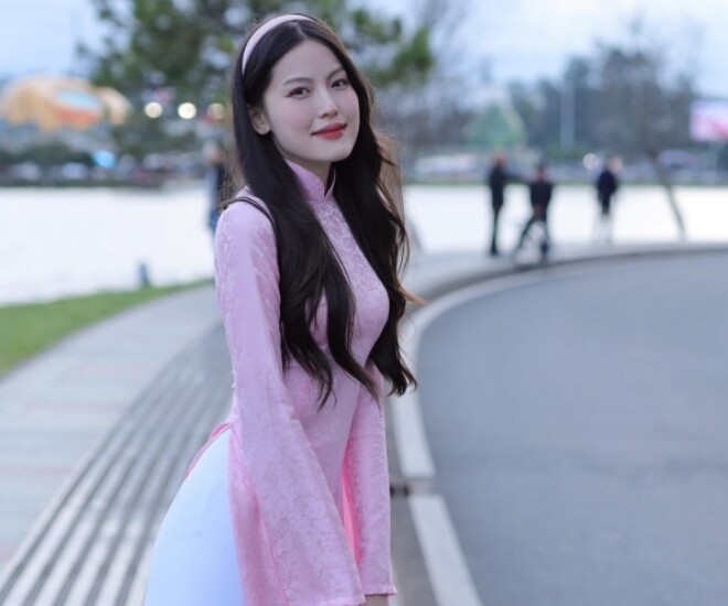 Hot girl Việt có tên thân mật Babyboo: Sở hữu visual xinh như ngọc nữ, gout thời trang ngọt ngào hơn kẹo - 1