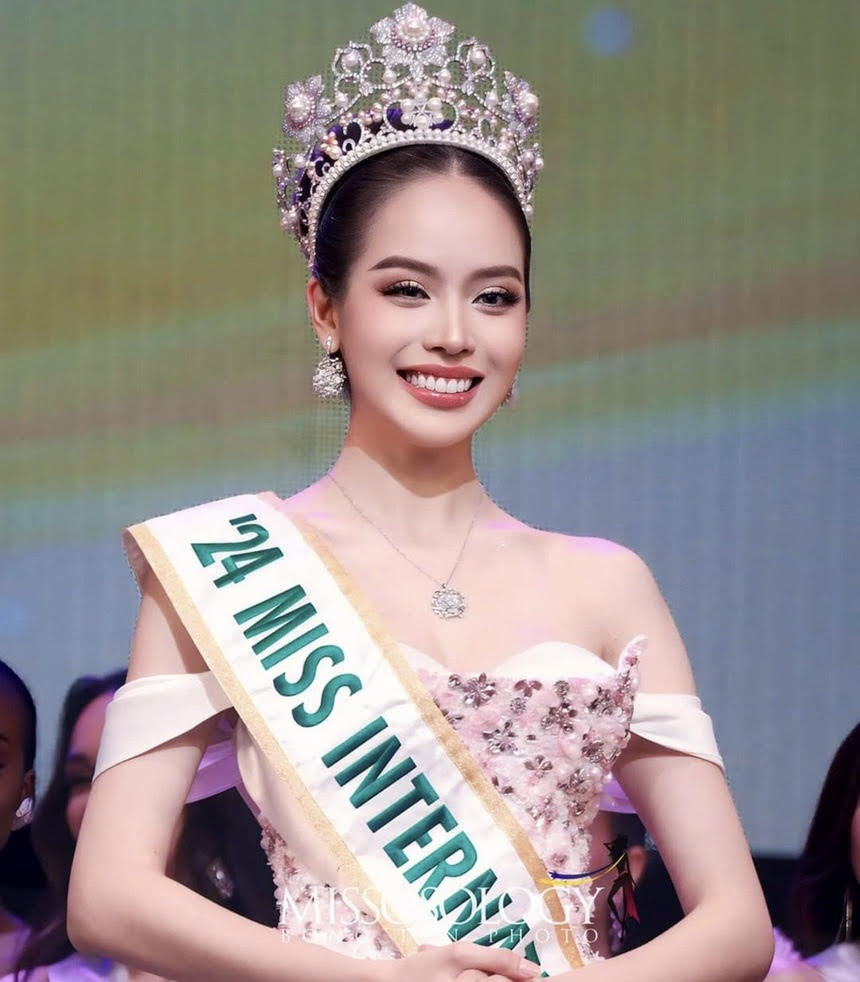 Vì sao Hoa hậu Thanh Thủy từng phẫu thuật thẩm mỹ vẫn đăng quang Miss International? - 9