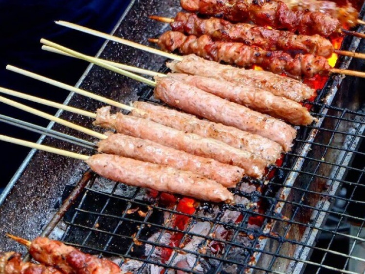 Món ăn đường phố 