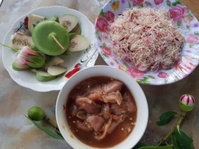 Loài cây mọc dại ven sông thành đặc sản mang đậm hồn quê miền Tây, ai ăn một lần cũng nhớ mãi
