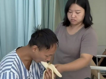Vợ vừa phẫu thuật ung thư tuyến giáp thì chồng phát hiện mắc ung thư gan, quyết định của cả hai khiến ai cũng xúc động