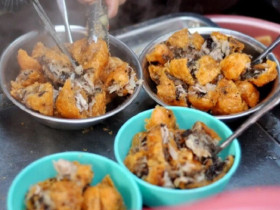 Ở Hà Nội có một món ăn vặt ấm lòng ngày mưa lạnh, mách bạn 6 địa chỉ ngon bổ rẻ chỉ 3.000 đồng