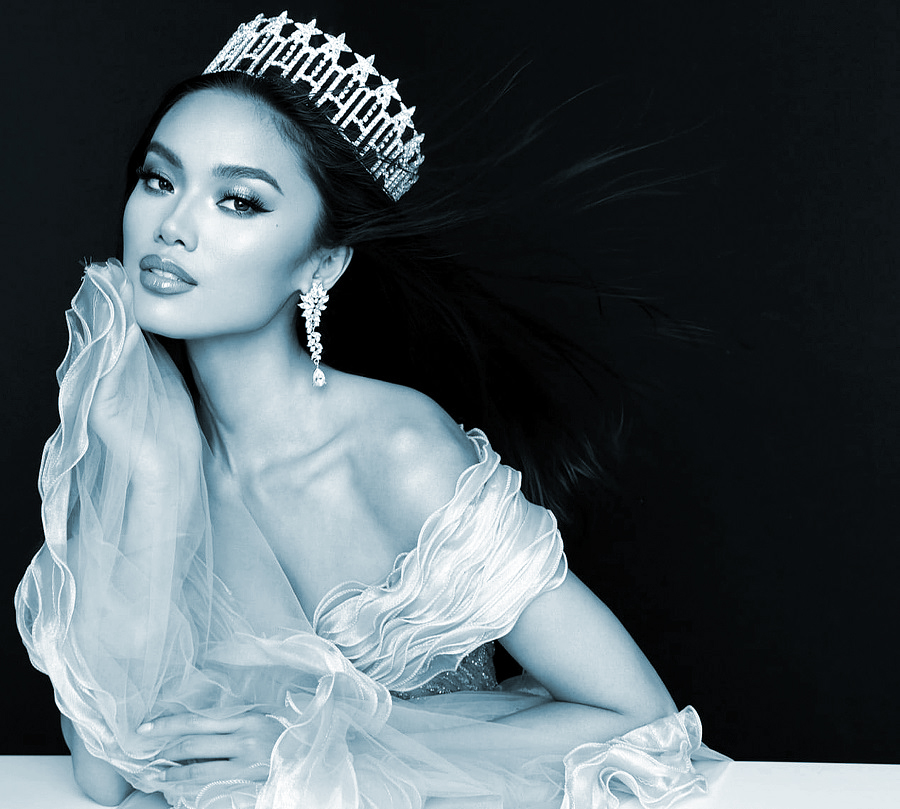 Ánh hào quang từ một vương miện - 1