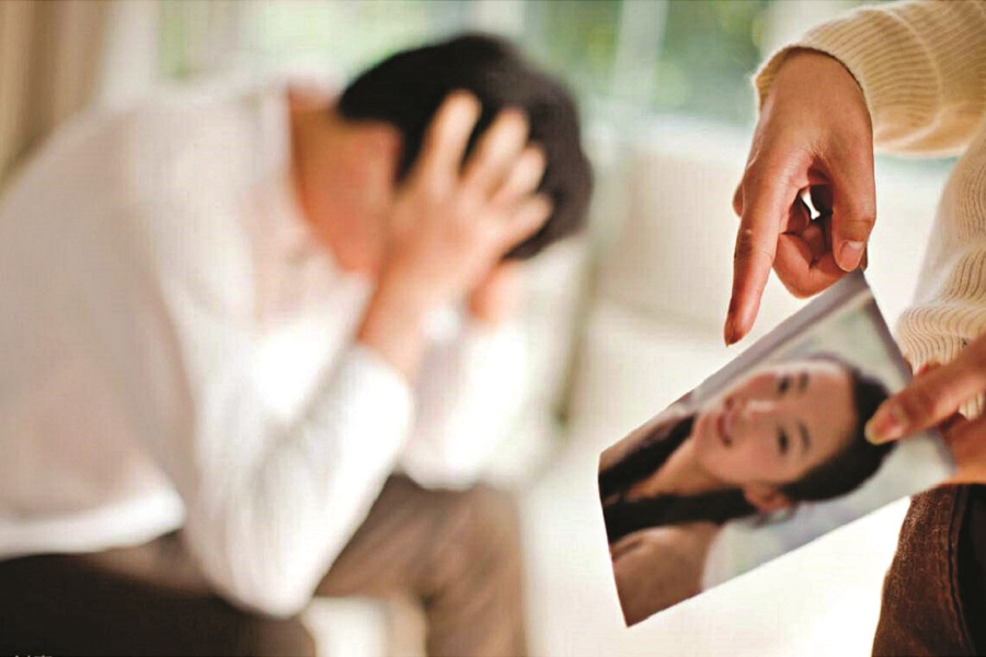 Bố ngoại tình đẩy con gái vào bi kịch - 2