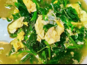 Lá này axit folic gấp 46 lần dưa chuột, giá rẻ bằng ½ rau muống, đem nấu canh được món ngon bổ rẻ