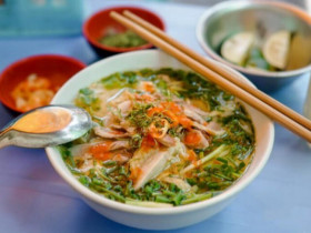 5 quán phở gà lâu đời ngon nhất Thủ đô: Có quán được Michelin vinh danh là “viên ngọc quý giữa lòng Hà Nội”