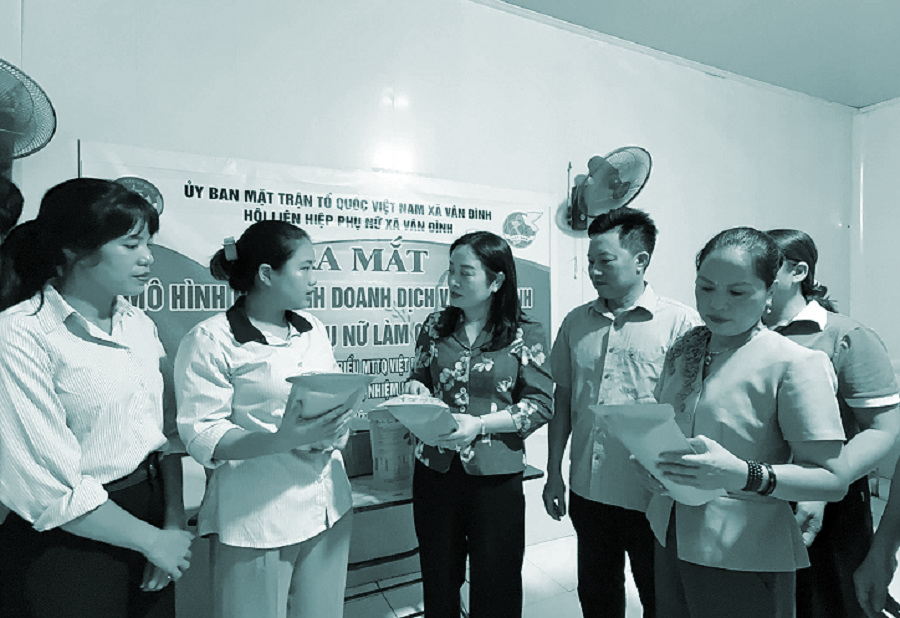 Khởi nghiệp từ lá sen - 1