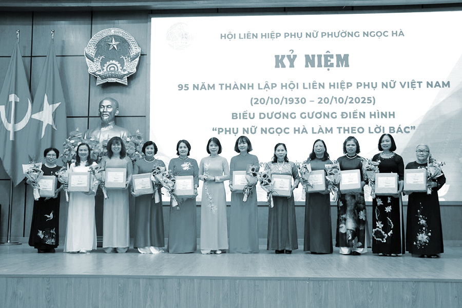 Người phụ nữ tích cực chuyển đổi xanh - 1