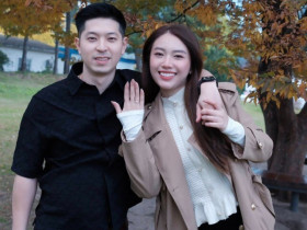 "Em gái" Đình Tú được bạn trai cầu hôn tại Hàn Quốc, thêm 1 mỹ nhân VTV thế hệ mới thành "vợ người ta"