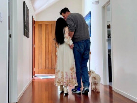 Sau gần 1 năm tái hôn với chồng Tây, “diễn viên lùn nhất Việt Nam” khuyên: “Nhất định phải lấy chồng giàu nhé”