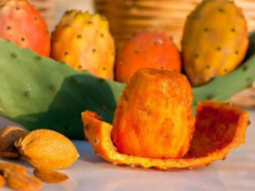 Loại quả trên cây gai góc người Việt ít để ý tới lại được bán ở siêu thị nước ngoài, chứa nhiều chất tốt cho sức khỏe