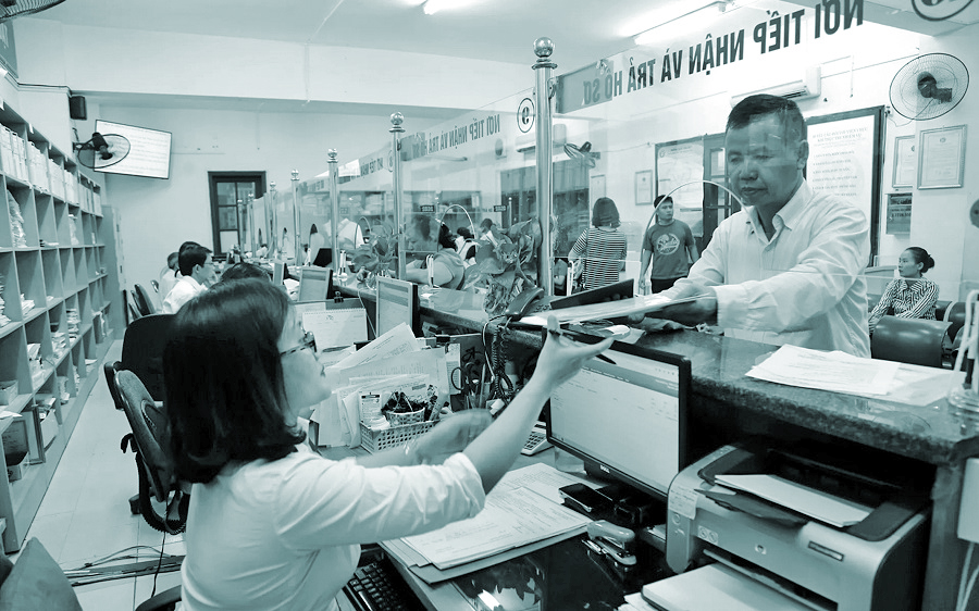 Tích cực chuyển đổi số để phục vụ nhân dân - 1