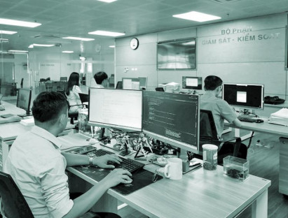 Tích cực chuyển đổi số để phục vụ nhân dân