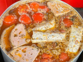 Món ăn từ thời bao cấp nay là đặc sản nức tiếng Thủ đô: Khắp Hà Nội chỉ có vài nơi bán nhưng đảm bảo ngon "nhức nách"