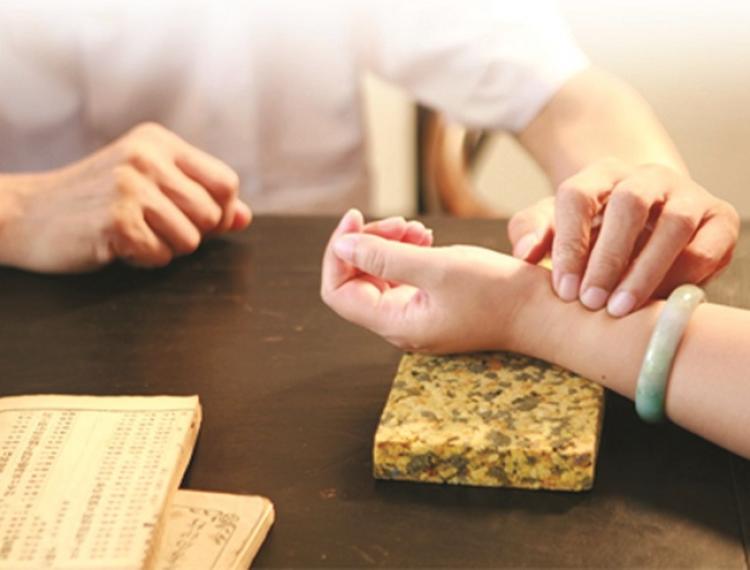 Phục hồi sức khỏe sau sinh bằng y học cổ truyền