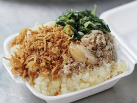 Món ăn "cứu đói" từ thời bao cấp nay thành đặc sản cực hiếm ở Hà Nội: Khắp Thủ đô chỉ còn đúng 1 quán bán suốt hơn 20 năm