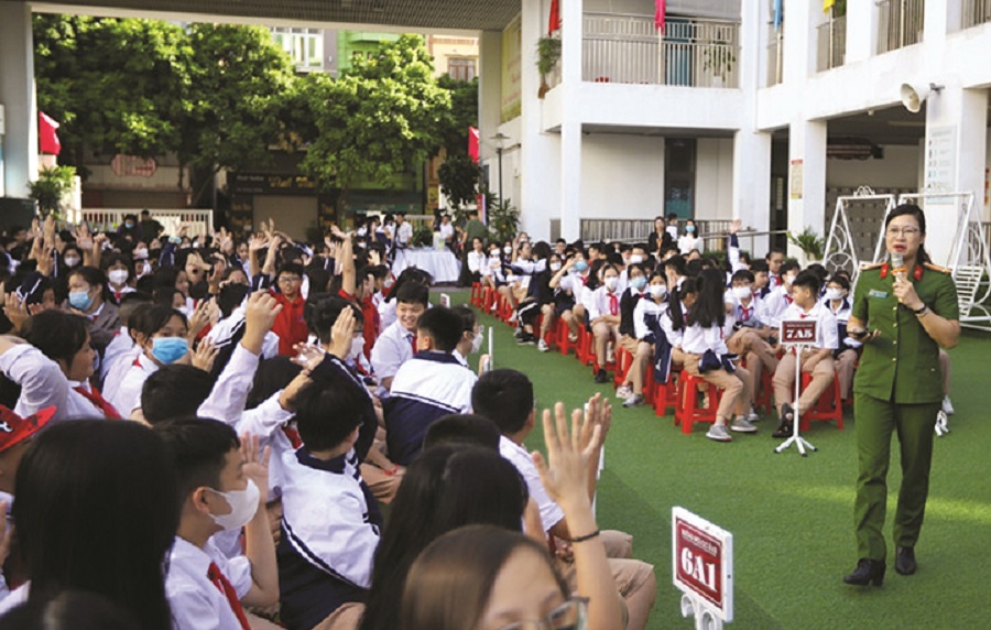 Xây lá chắn an toàn cho trẻ - 1