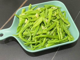 Xào đỗ, thêm một bước đảm bảo luôn xanh mướt, giòn ngon lại ăn chẳng lo đầy bụng