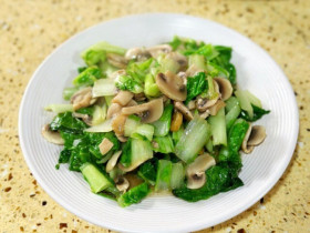 Loại rau giàu canxi đem xào với thứ này độ bổ dưỡng tăng lên nhiều lần, ai ăn cũng khen ngon