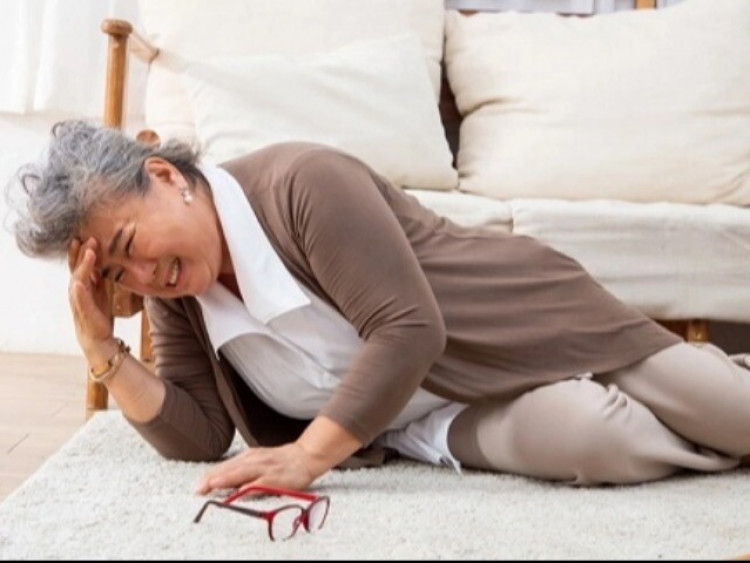 Người phụ nữ bị đột quỵ vì thói quen nhiều người làm trong mùa lạnh, bác sĩ khuyên làm 5 điều để phòng bệnh