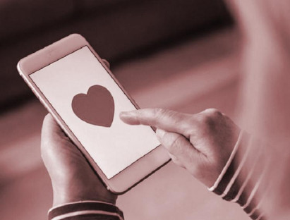 Tưởng được yêu hóa dính “bẫy hẹn hò”