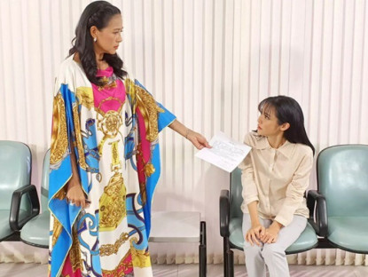 Đi công tác với sếp một tuần, khi về vợ sếp cho tôi 500 triệu, tôi vui vẻ nhận lấy