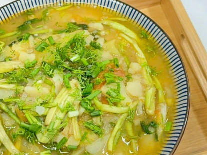 Cứ đến mùa rau cần lại "hot" món này, là đặc sản Thái Bình giờ chị em khắp nơi thi nhau nấu theo